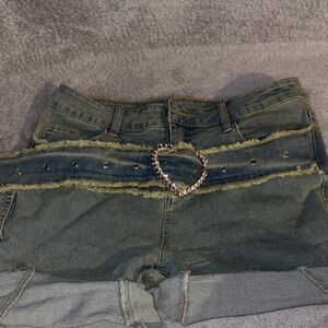 ROMWE Green Jean Shorts with Heart Accent